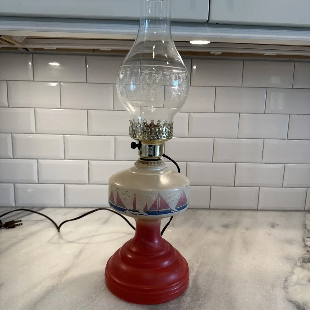 Vintage P&A Mfg‎ Co Waterbury Coral Red Oil Kerosene Lamp Sailboats Nautical